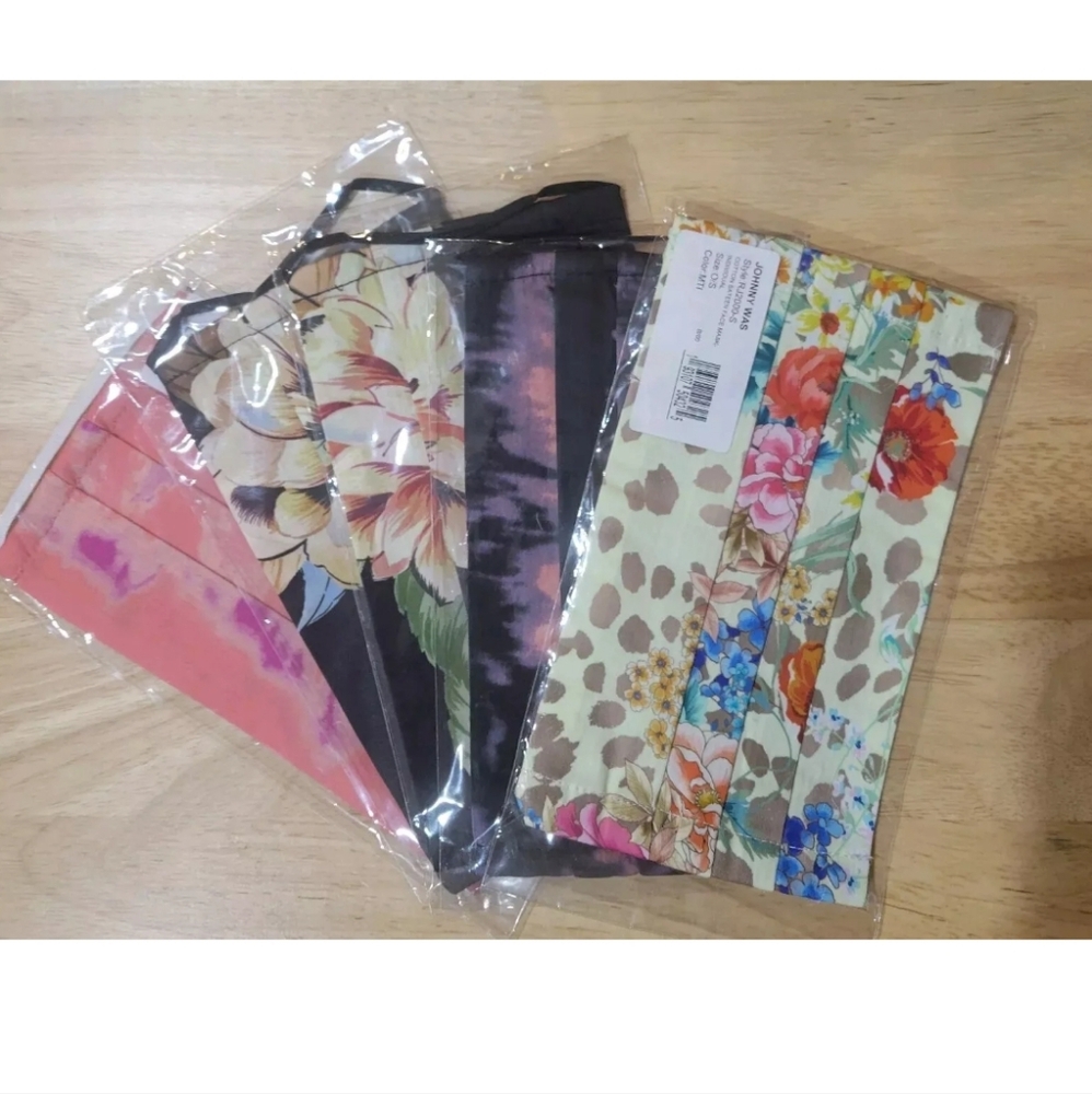 JOHNNY WAS Face Mask Set‎ Pack of  5 Washable CottonFloral Print New Sealed